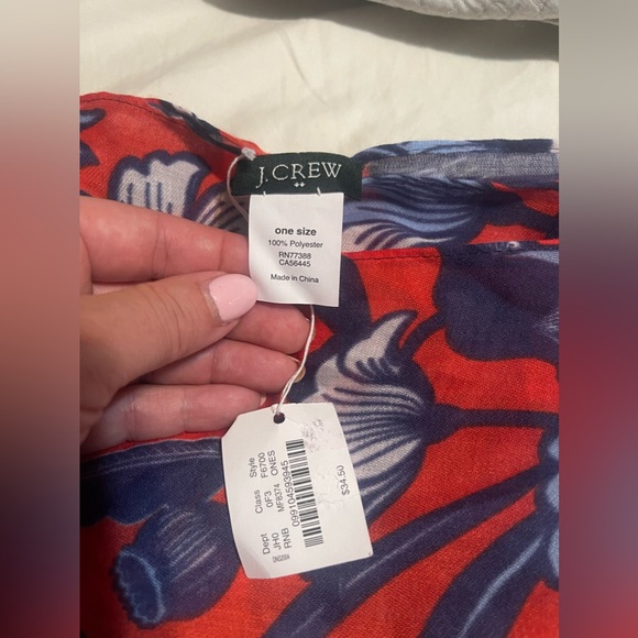 J. Crew Factory Scarf Floral Flower Fringe Wrap Sarong Long 70" x 25" NWT - Picture 2 of 4